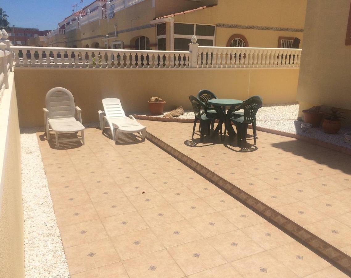 Torrevieja, La Torreta Ground Floor Apartment With Large Private Patio Garden Kültér fotó