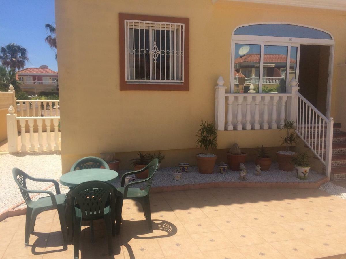 Torrevieja, La Torreta Ground Floor Apartment With Large Private Patio Garden Kültér fotó